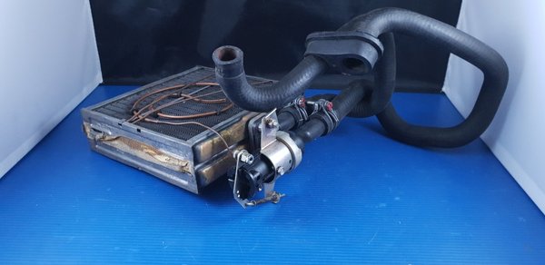 Radiateur chausson  et robinet de chauffage thermostatique PEUGEOT 504 coupé